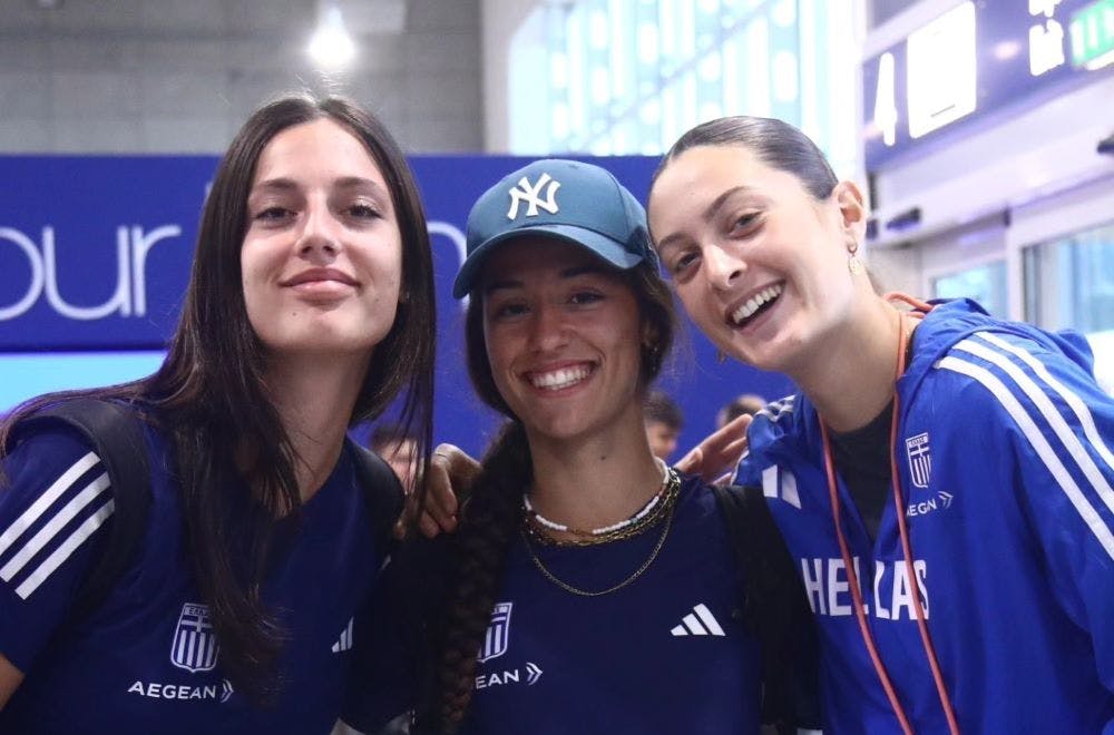 Αισιοδοξία και χαμόγελα στην αναχώρηση της Εθνικής Κ18 για τη Σλοβακία (pics) runbeat.gr